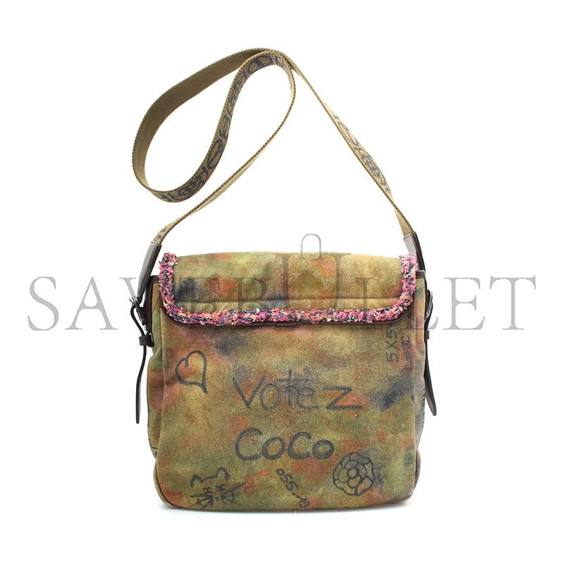 Ch*el graffiti on the pavements shoulder bag 365009 (30*30*18cm)